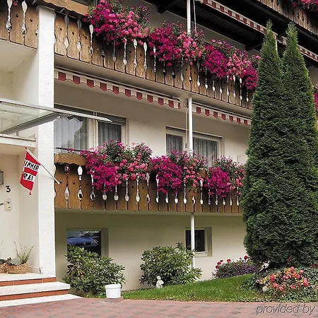 Hotel Akzent Hubertus 3*